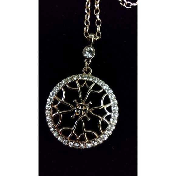 Avon Signature Collection Gold and crystal accent Pendant Necklace - Picture 2 of 3